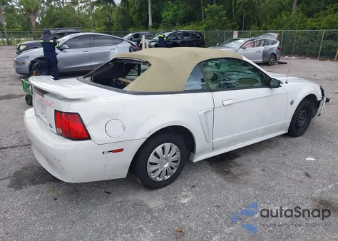 2004 Ford Mustang z USA, uszkodzony, nr VIN 1FAFP44634F177226